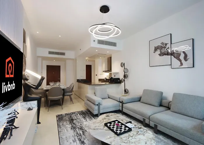 Luxury 2Br Waterfront Oasis In Marinagate - Livbnb