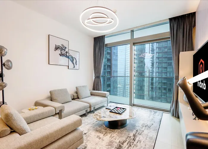 Luxury 2Br Waterfront Oasis In Marinagate - Livbnb