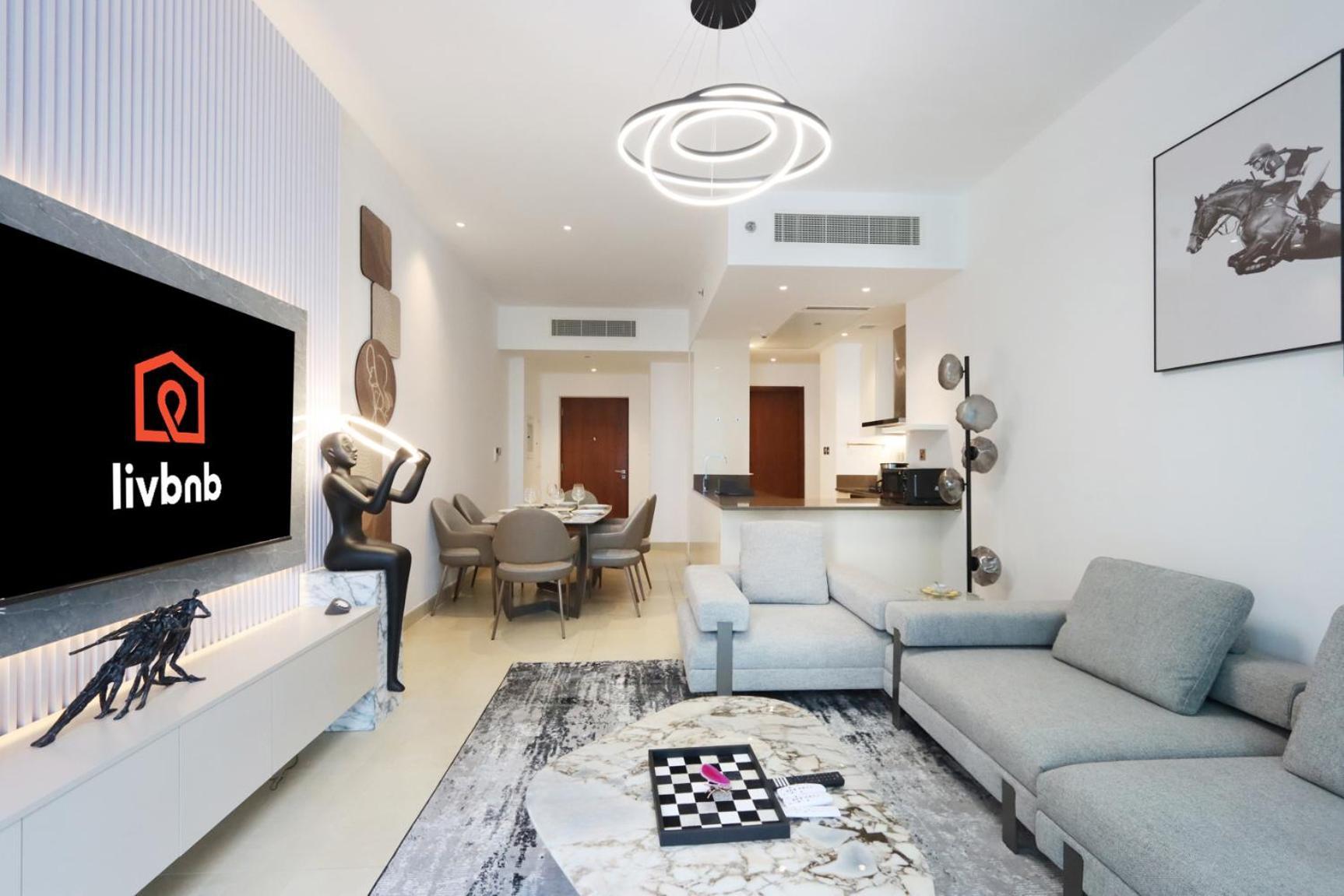 Апартаменты Luxury 2br Waterfront Oasis In Marinagate - Livbnb *