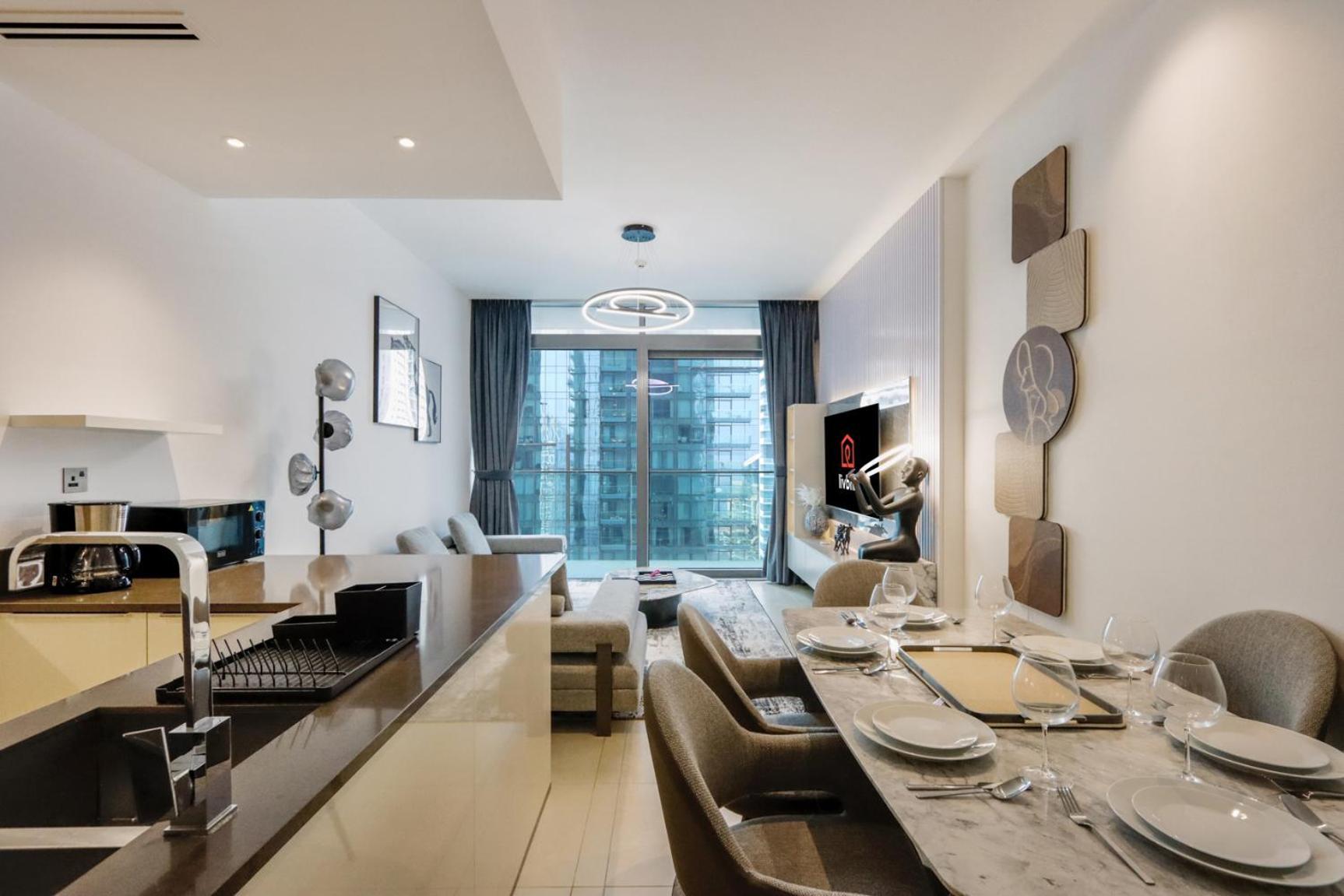 Апартаменты Luxury 2br Waterfront Oasis In Marinagate - Livbnb