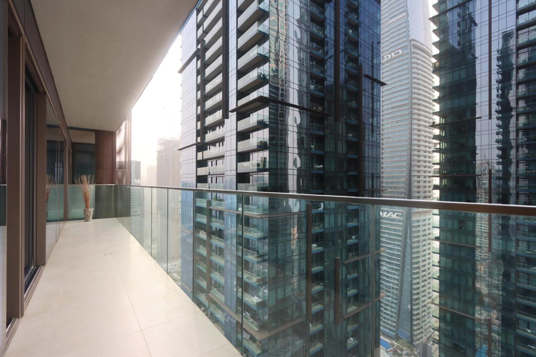 Luxury 2br Waterfront Oasis In Marinagate - Livbnb * Дубай